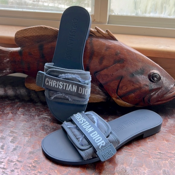 The Christian Dior Dio(r)evolution Slide Sandal Like New Size 37/US 7 Gorgeous🌺 - Picture 2 of 12